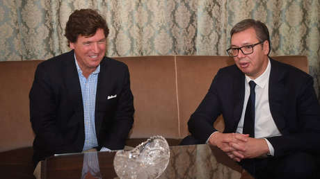 Tucker Carlson discute "la guerra de la OTAN contra Rusia" con el presidente serbio