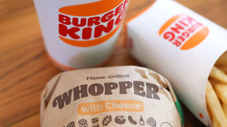 Burger King se enfrentará a una demanda por servir hamburguesas Whopper pequeñas