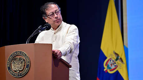 "¿Pueden prestarme para recuperar la selva?": La pregunta de Petro a los bancos de desarrollo