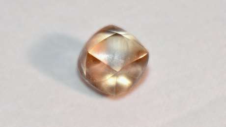 Una niña de 7 años halla un diamante de 2,95 quilates el día de su cumpleaños en EE.UU.