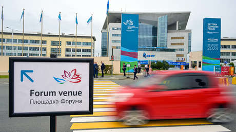 Putin inicia el trabajo en el VIII Foro Económico Oriental en la ciudad de Vladivostok
