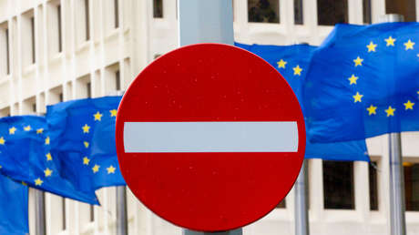 Moscú tacha de "racismo" la prohibición a ciudadanos rusos de llevar ciertos objetos personales a la UE