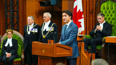 Zajárova: El presidente de la cámara baja de Canadá es un "chivo expiatorio" que salvó a Trudeau y sus socios