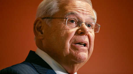 El senador Robert Menendez se declara inocente de los cargos de corrupción