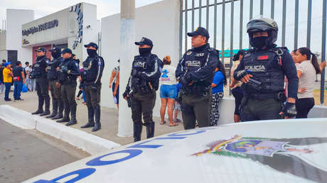 Pagos de hasta 2.000 dólares: Estudiantes y maestros son extorsionados en escuelas de Ecuador