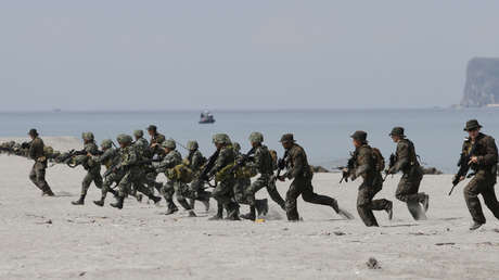 EE.UU. tiene que estar en "guerra permanente" porque "su economía depende de eso", afirma exanalista de la CIA