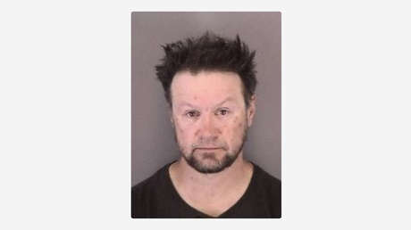 Detienen a un pederasta sin hogar que ofrecía fentanilo gratis para "nuevos usuarios" frente a una escuela en EE.UU.