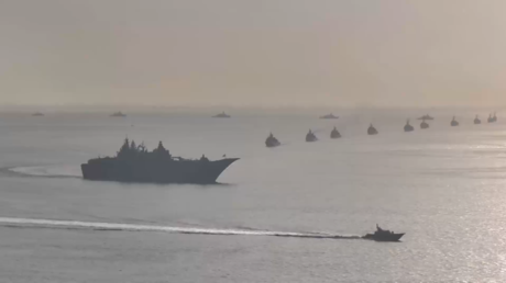 El mayor desfile de barcos y aviones de la historia de Turquía (FOTOS, VIDEOS)