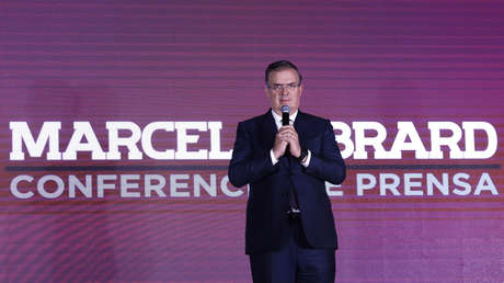 El excanciller mexicano Marcelo Ebrard anuncia que no se irá del oficialista Morena