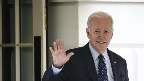 Zapatos más cómodos y énfasis en la "sabiduría": Asesores de Biden buscan estrategia para disipar críticas sobre su edad