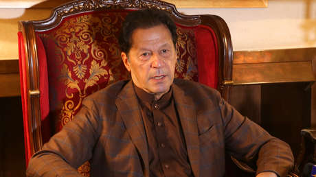 El ex primer ministro pakistaní Imran Khan utiliza IA para pronunciar un discurso desde la cárcel