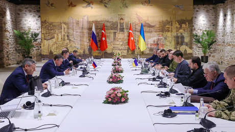 Moscú tacha de "absurda" la fórmula de paz de Zelenski