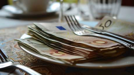 EE.UU. está "canibalizando a Europa", sostiene un asistente de Putin