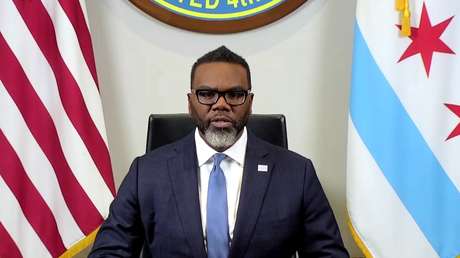 Tres alcaldes de EE.UU. piden juntos apoyo federal para enfrentar la crisis migratoria