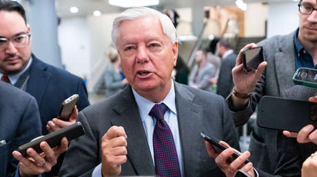 Senador estadounidense llama a bombardear Irán