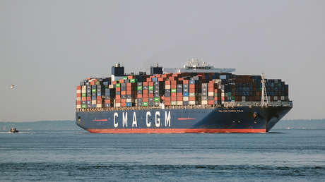 Hutíes yemeníes afirman haber atacado un portacontenedores, pero la naviera lo desmiente