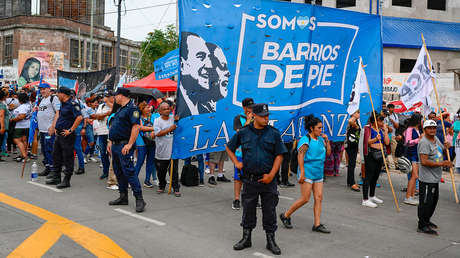 Despliegan fuerte operativo policial en el hotel donde se hospeda Milei por protestas sociales