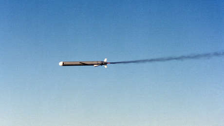 EE.UU. usó más de 100 municiones guiadas con precisión para atacar más de 60 objetivos de los hutíes en Yemen