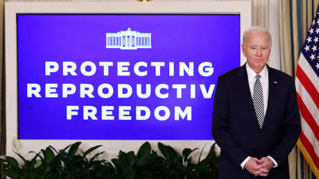 Biden afirma que un ministro se encuentra en la sala cuando en realidad no está