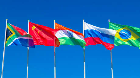 Lavrov: "Percibimos al BRICS como el bastión, el prototipo de un mundo multipolar"