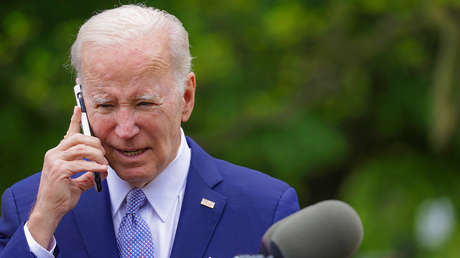 VIDEO: Biden llama a los padres de una militar fallecida y les cuenta una historia falsa sobre su propio hijo