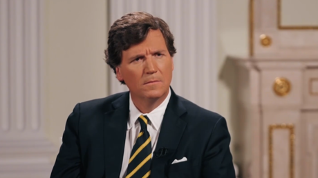 "Estamos gobernados por locos": Carlson sobre la intención de EE.UU. de cambiar el poder en Rusia