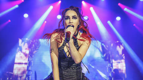 "Miserable", "violento", "misógino": crece repudio a Milei por ataques a la cantante Lali Espósito