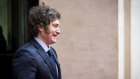 Argentina logra un superávit financiero por primera vez en 12 años