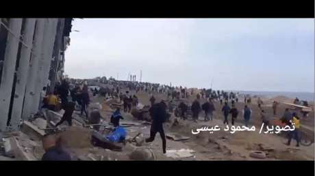 Israel abre fuego contra palestinos que esperaban ayuda humanitaria en Gaza (VIDEO)