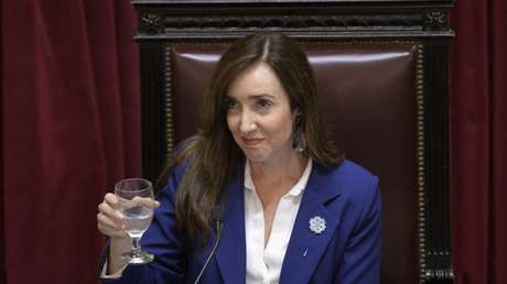 "Yo no soy su viuda": Victoria Villaruel saca del Senado argentino el busto de Néstor Kirchner