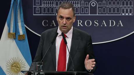 Despidos y más privatizaciones: Milei radicaliza su plan 'motosierra'