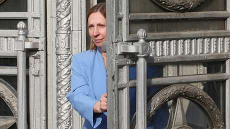 Moscú hace una dura advertencia a la embajadora de EE.UU.