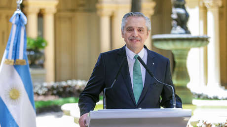 Alberto Fernández advierte de una "debacle" por las políticas de Milei