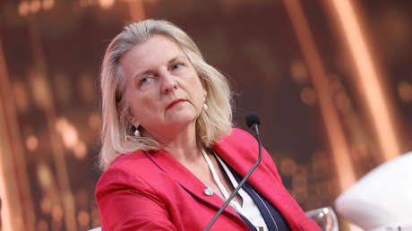 Karin Kneissl: "Europa es un gran estanque con ranas y creen que son el estanque más importante de la Tierra"