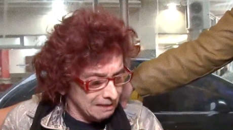 Una anciana llora desesperada en televisión tras ser despedida por el Gobierno de Milei