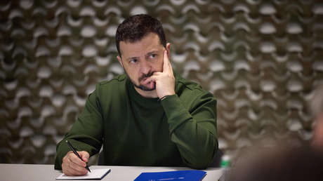 Zelenski admite que la situación en el frente "se está agravando"