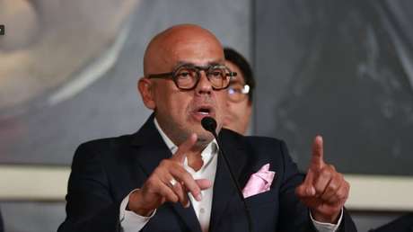 "Jamás toleraremos un ultimátum": Venezuela responde a sanciones petroleras de EE.UU.