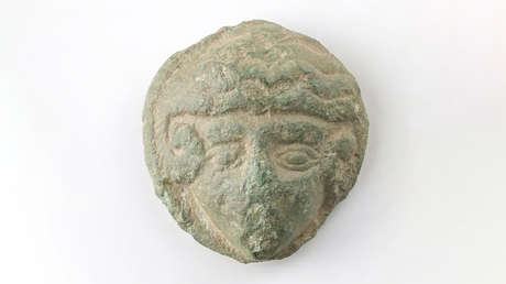 Arqueólogos amateur hallan un mini retrato de Alejandro Magno de hace 1.800 años