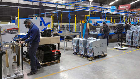 Pequeñas y medianas empresas argentinas en picada tras paquetazo de Milei