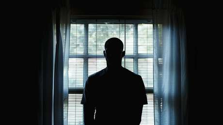 Reino Unido cancela deportación de inmigrante violador de niños para proteger su salud mental