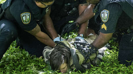 VIDEO: Policía de Georgia dispersa por la fuerza a los estudiantes propalestinos