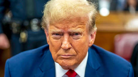 Asesores de Trump consideran sancionar a los países que se alejen del uso del dólar