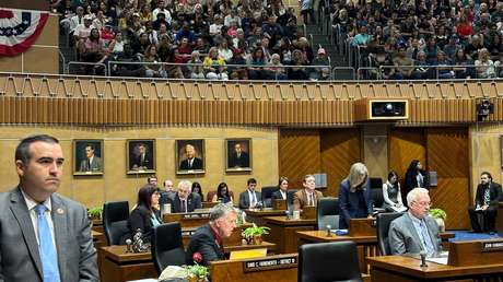 El Senado de Arizona aprueba derogar una ley de 1864 que prohíbe el aborto