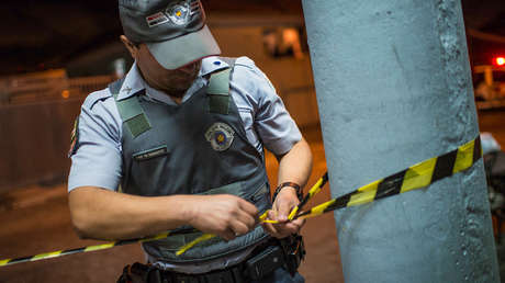 Adolescente asesina a su familia adoptiva tras enojarse porque le quitaron el celular