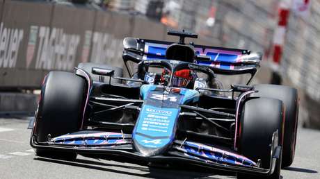 Piloto de F1 choca con su compañero en imprudente maniobra y pone en riesgo su puesto (VIDEO)