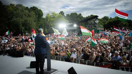 Orbán califica a la UE de "un tren proguerra sin frenos y con un maquinista enloquecido"