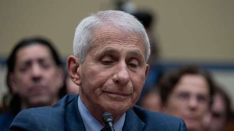 "Debería estar en prisión": Fauci rinde cuentas en el Capitolio sobre la gestión del covid-19