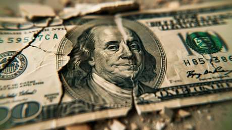 Putin: Las autoridades estadounidenses de hoy rompen el instrumento de su grandeza, el dólar