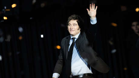 Milei en sus primeros 6 meses: entre las sombras de Macri y de Menem