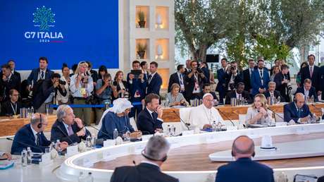 El papa Francisco advierte sobre los peligros de la IA